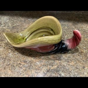 Hull vintage cornucopia